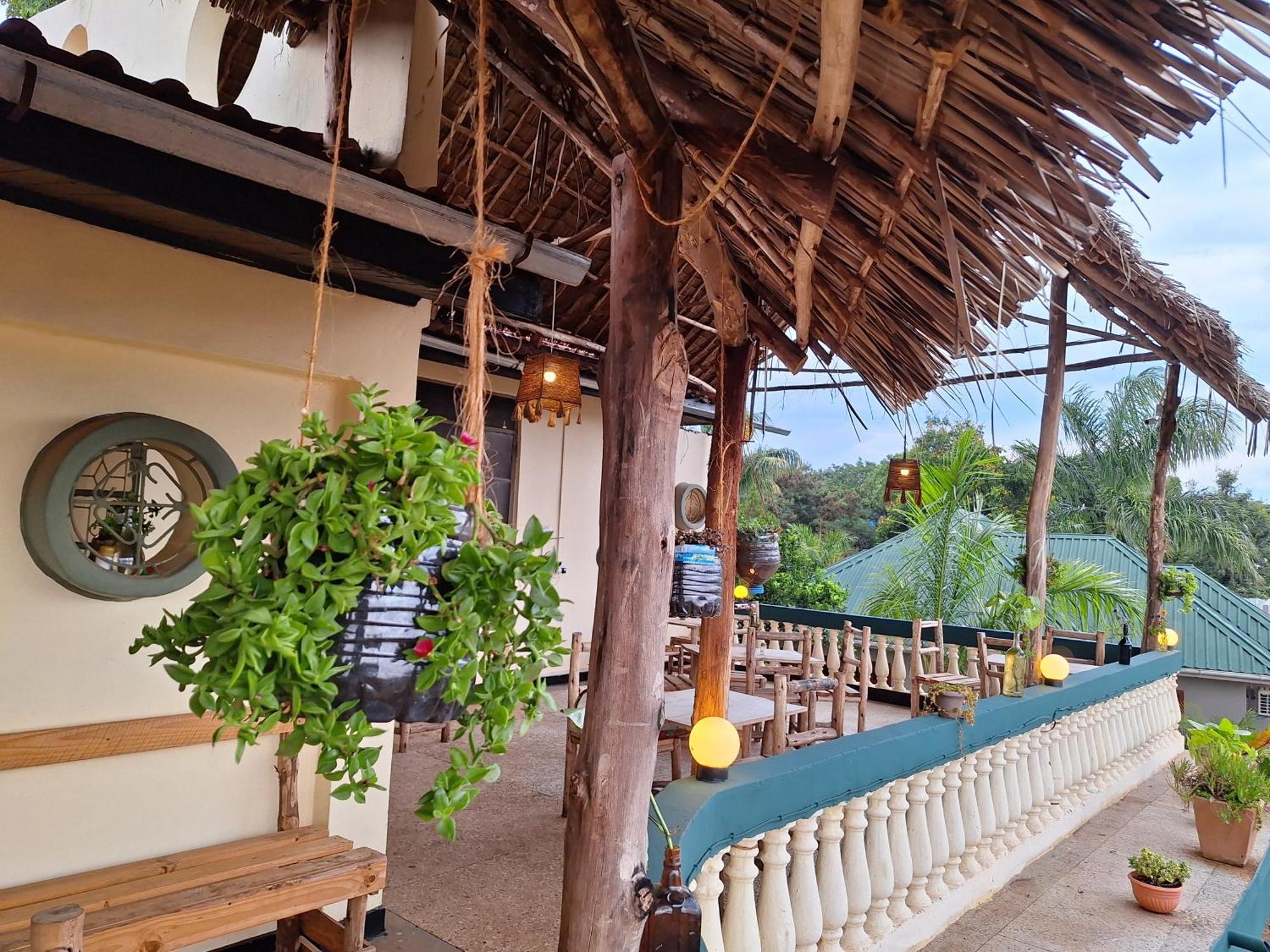 Hill View Garden Hotel Moshi Buitenkant foto