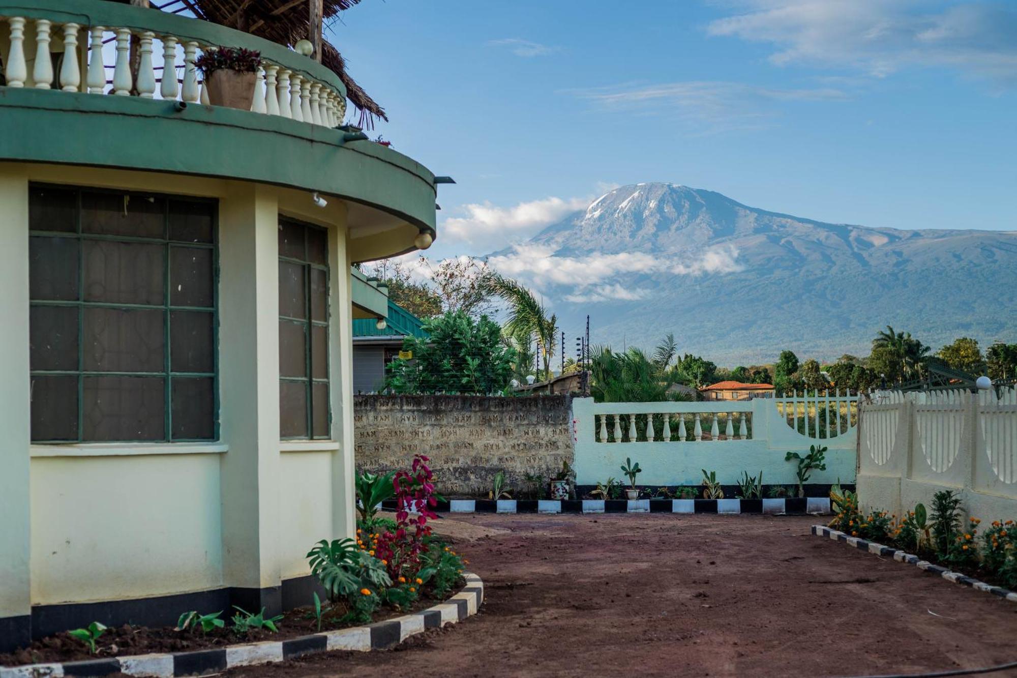 Hill View Garden Hotel Moshi Buitenkant foto